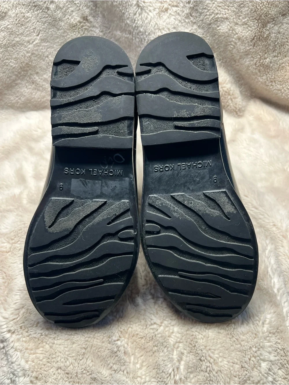 Michael Kors Chelsea rain booties size 9